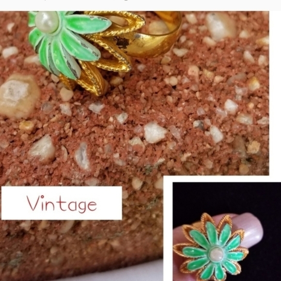 Vintage‎ faux pearl enamel ring - Picture 6 of 6